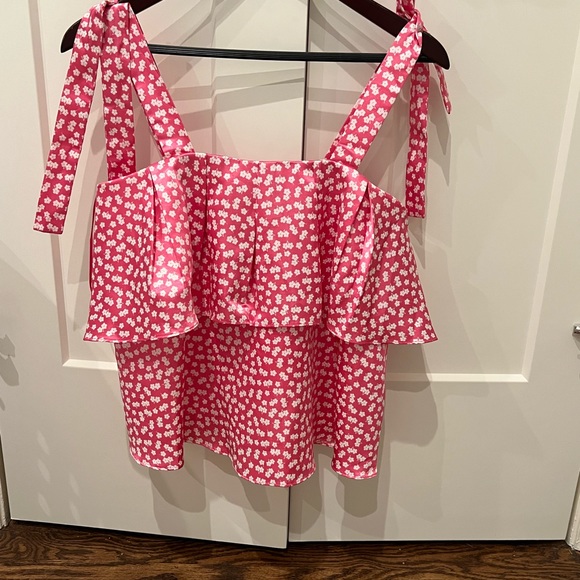 CMEO collective from Tuckernuck top - Picture 1 of 4